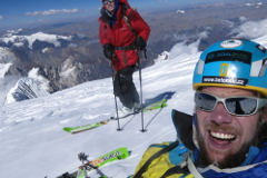 Beton Ski Team s lyžemi na Manaslu